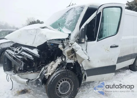 2019 Mercedes-Benz Sprinter 1500 from USA, damaged, VIN WD3PE7ED5KT011253